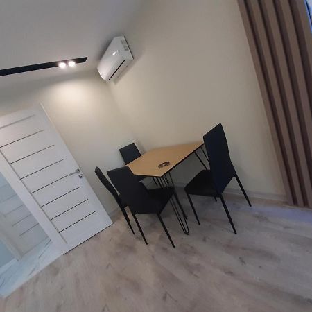 Secheni Apartment Uschhorod Exterior foto