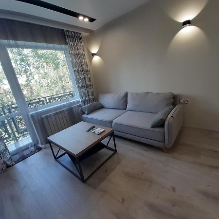 Secheni Apartment Uschhorod Exterior foto